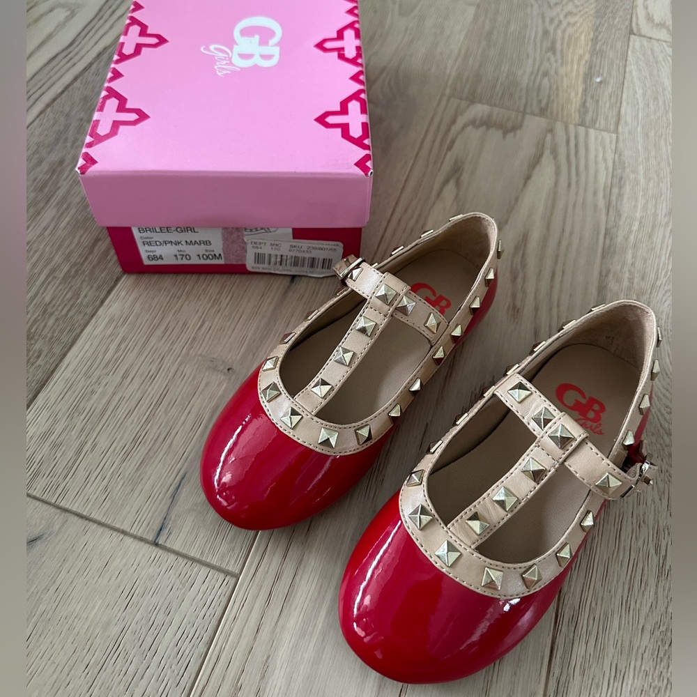 NWOT GB girls sandals